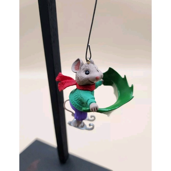 Vtg Hallmark Keepsake Ornament 1997  Breezin Along Mouse on Ice Skates B15 Box - Picture 1 of 5